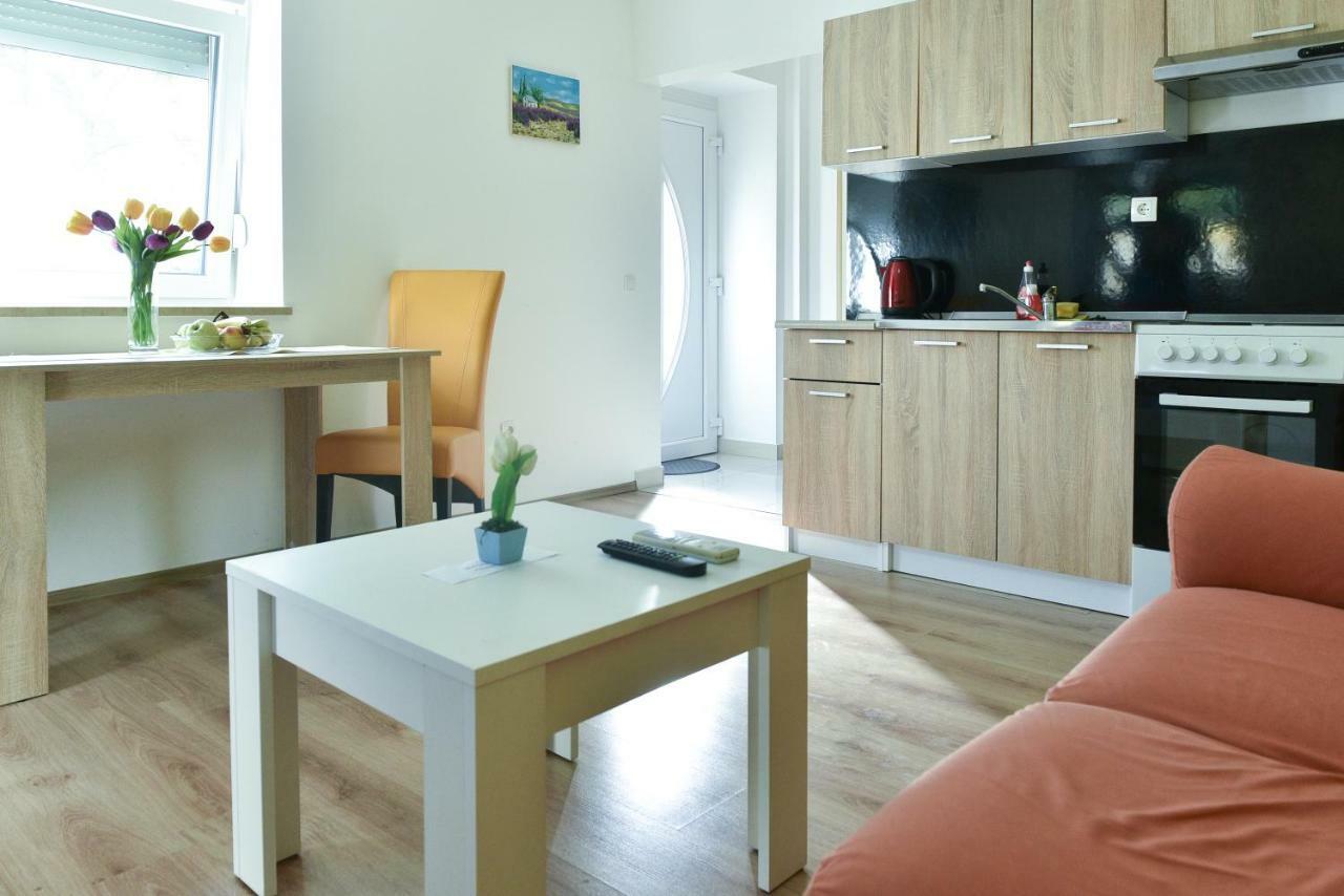 Apartman Karla Ljubuški Exterior foto